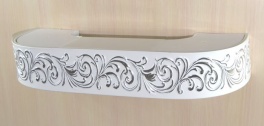 «Галант» с поворотами «Ревьера» 7см белый с серебром (011) Цвет Галант Ривьера белый с серебром Размер карниза, м 1,80 Количество полозьев 3